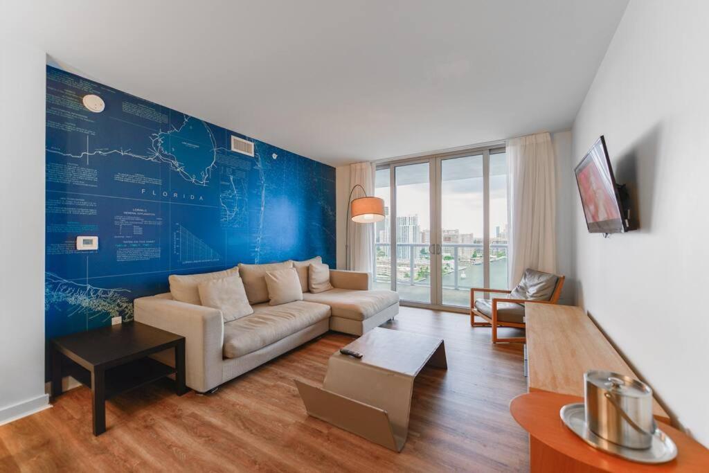 Cozy 1Br Condo Beachwalk Resort Hallandale Beach Exterior photo