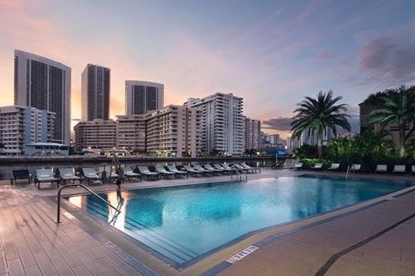 Cozy 1Br Condo Beachwalk Resort Hallandale Beach Exterior photo